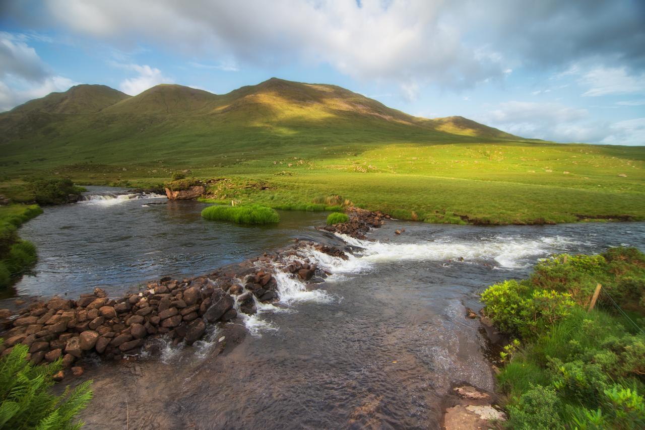 Wild Atlantic Hostel Лінон Екстер'єр фото
